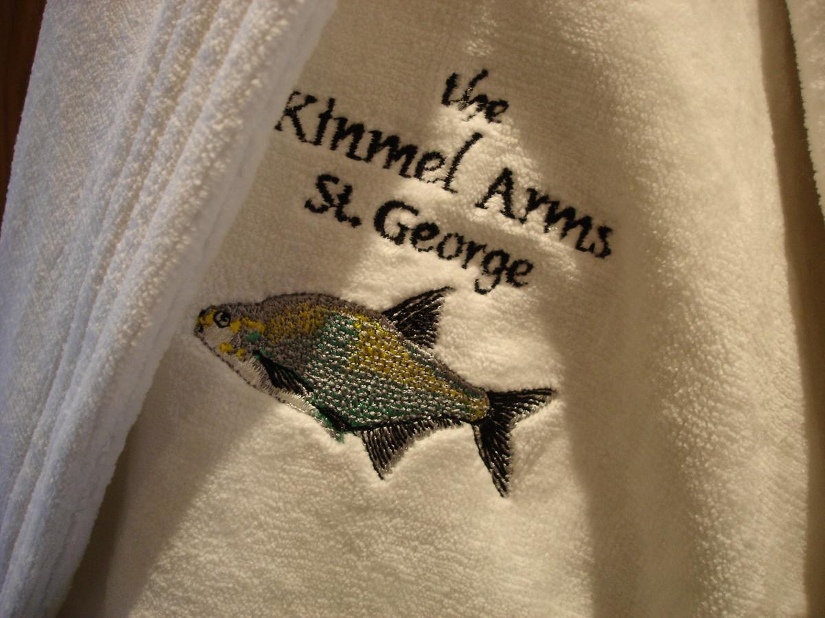 The Kinmel Arms Hotell Abergele Eksteriør bilde
