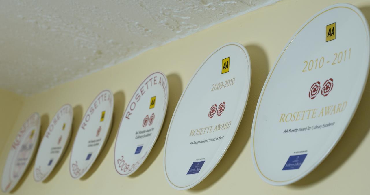 The Kinmel Arms Hotell Abergele Eksteriør bilde